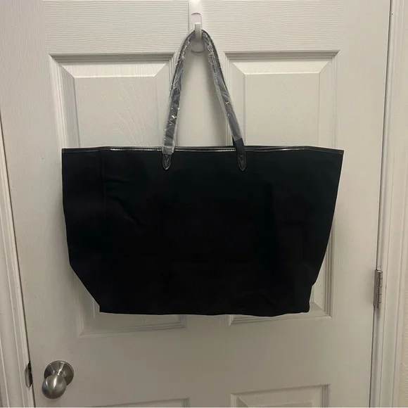 Victoria's Secret Large Sequined Front Tote Bag #11117941 15 x 12 x 8 - Picture 4 of 8